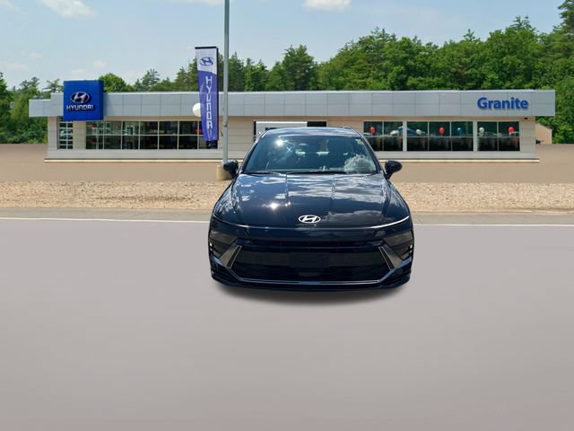 Used 2025 Hyundai Sonata SEL FWD image 2