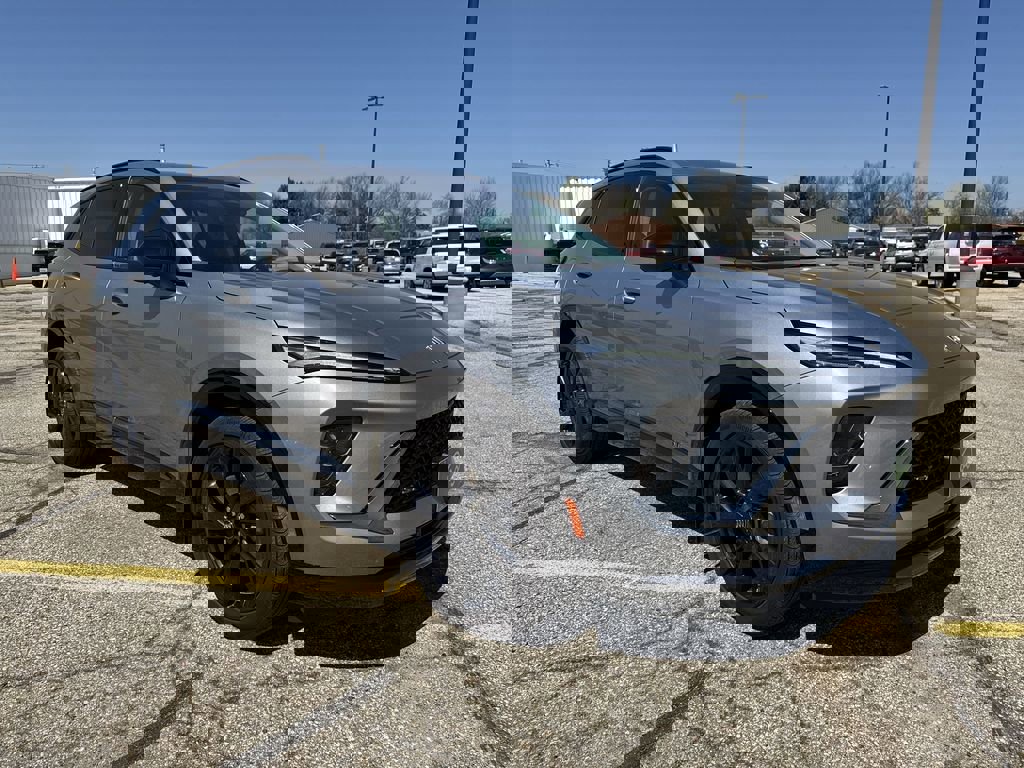 Certified 2025 Buick Envision Sport Touring image 6