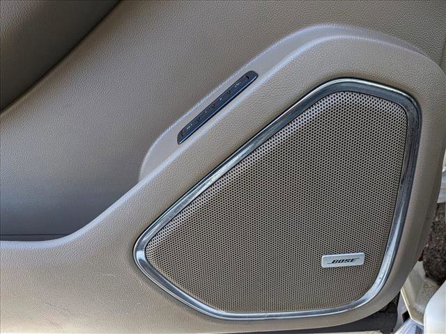 Used 2015 Chevrolet Suburban LTZ image 10