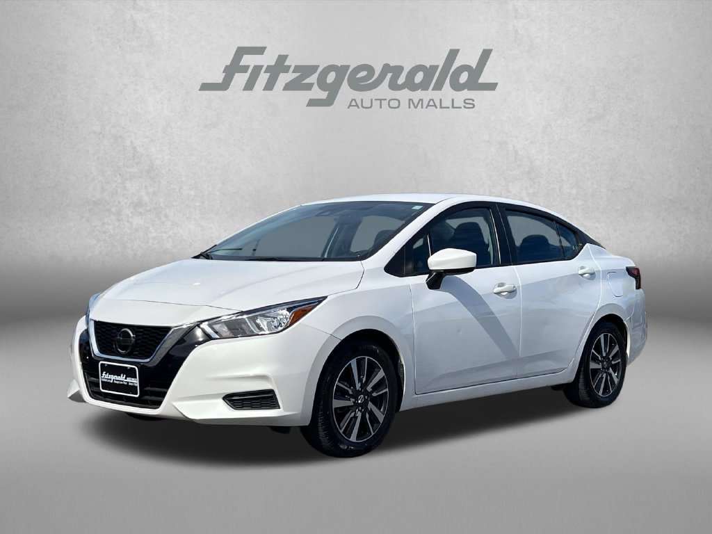 Used 2022 Nissan Versa SV FWD image 2