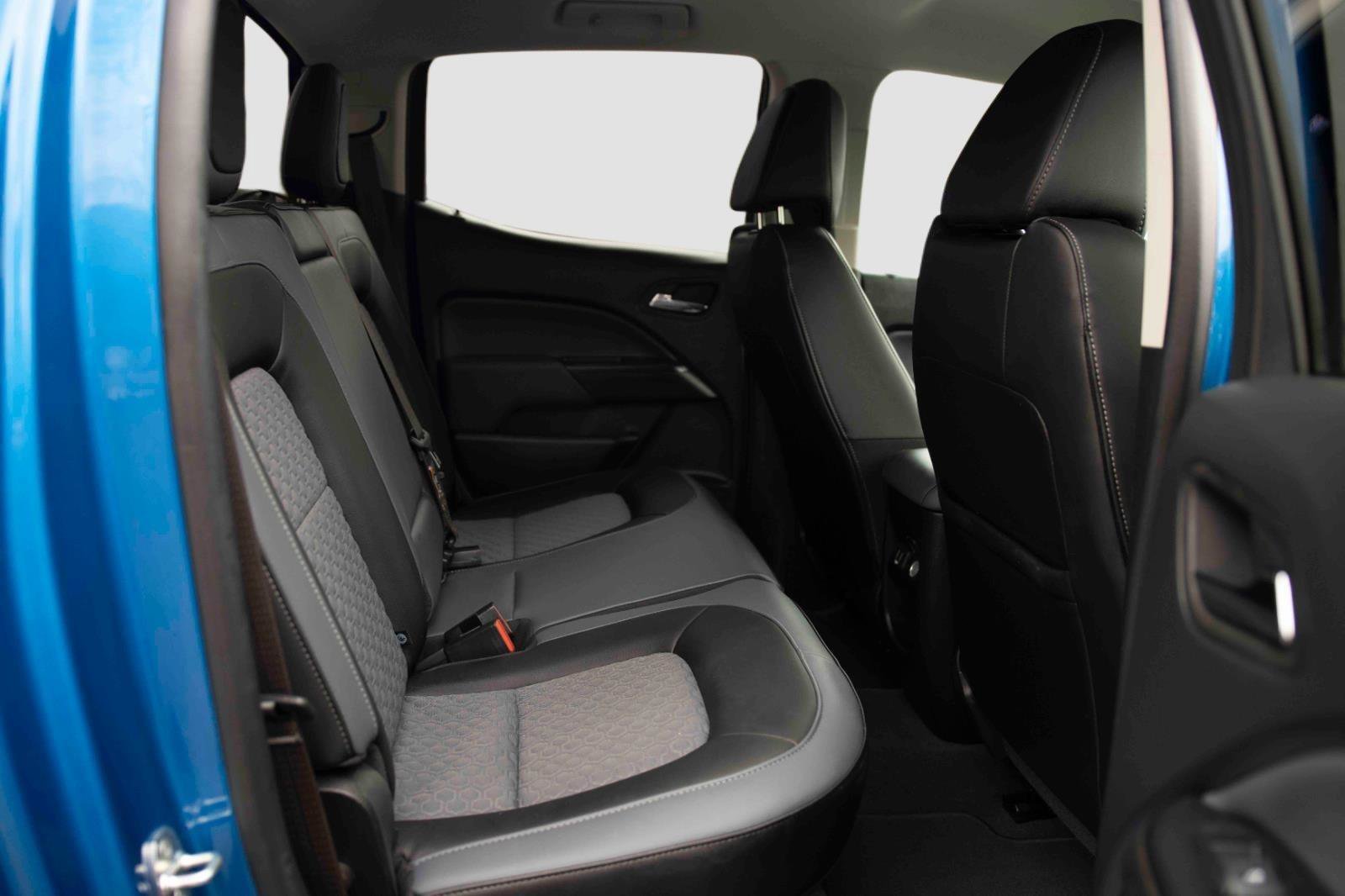 Used 2022 Chevrolet Colorado Z71 w/ Safety Package image 15