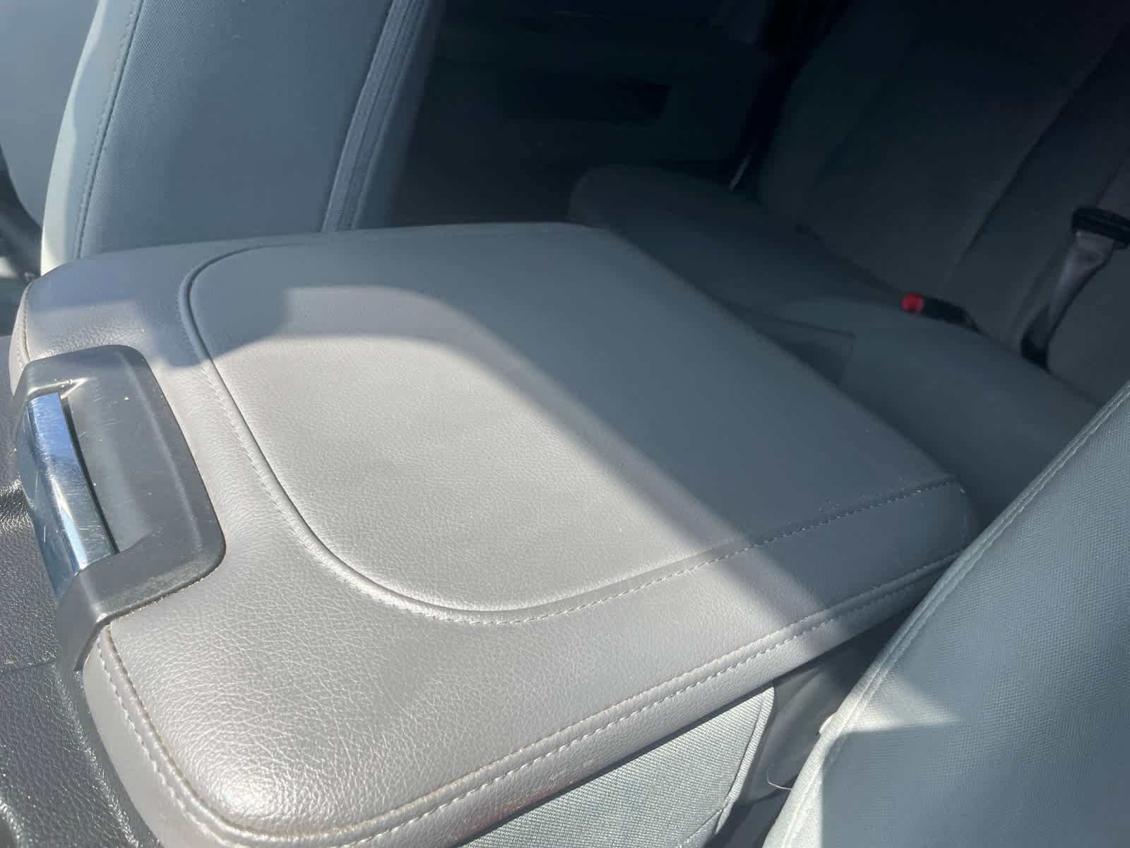 Used 2019 RAM 1500 Classic SLT image 18