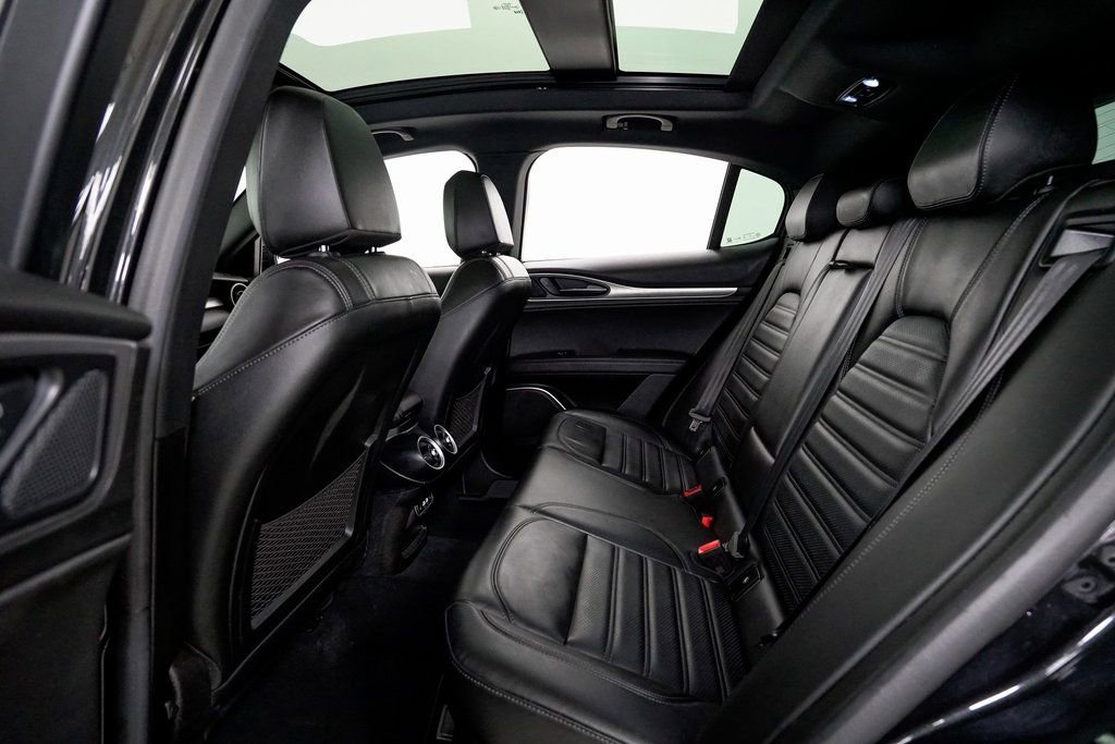 Used 2023 Alfa Romeo Stelvio Veloce image 24
