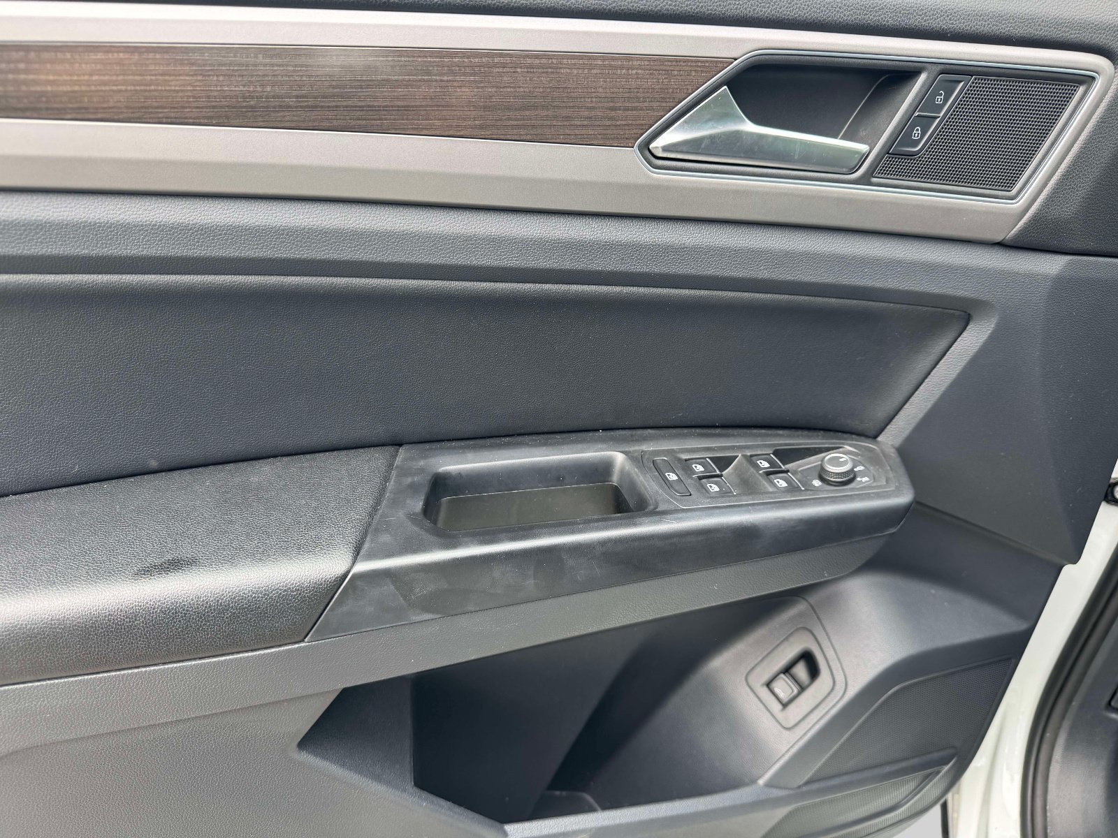 Used 2019 Volkswagen Atlas SEL AWD/4WD image 17