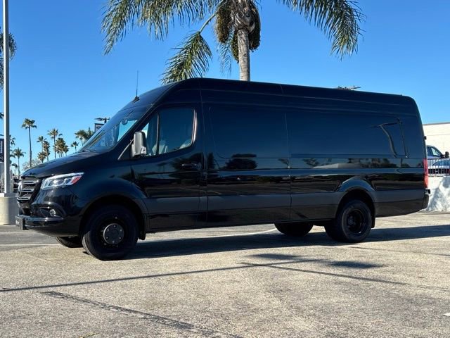 Used 2025 Mercedes-Benz Sprinter 3500 image 8