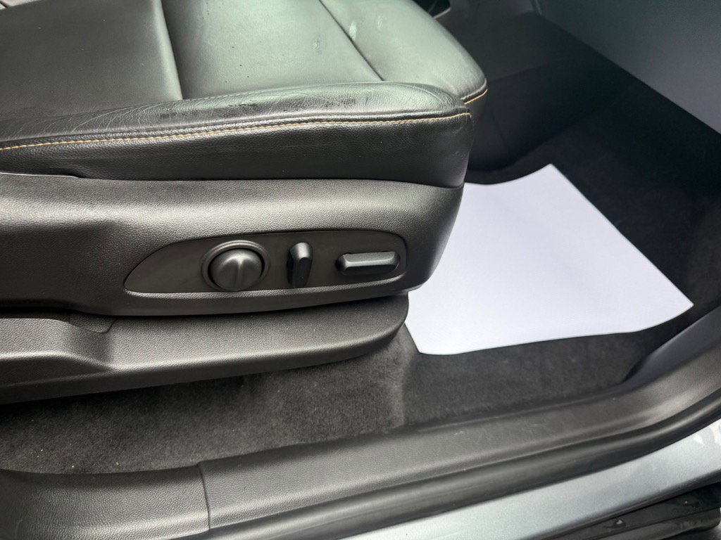 Used 2018 Chevrolet Traverse LT w/ LPO, Floor Liner Package image 14