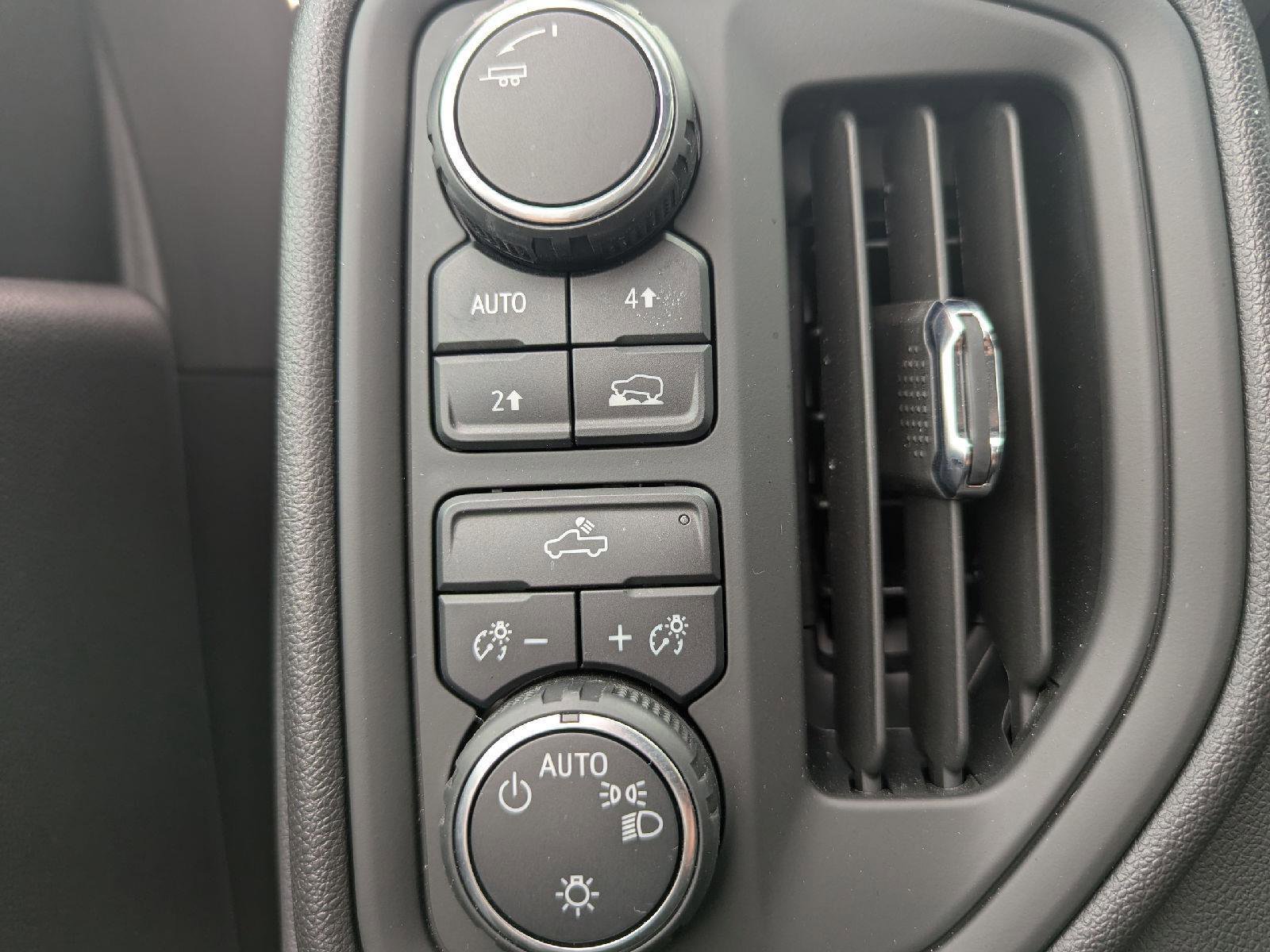 Certified 2024 Chevrolet Silverado 1500 Custom w/ Turbomax Blackout Package image 21