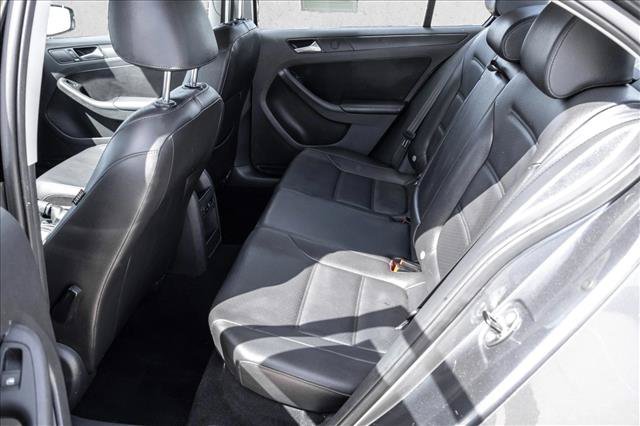 Used 2014 Volkswagen Jetta SE FWD image 17