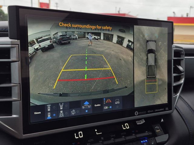 Used 2024 Toyota Tundra Platinum AWD/4WD image 29