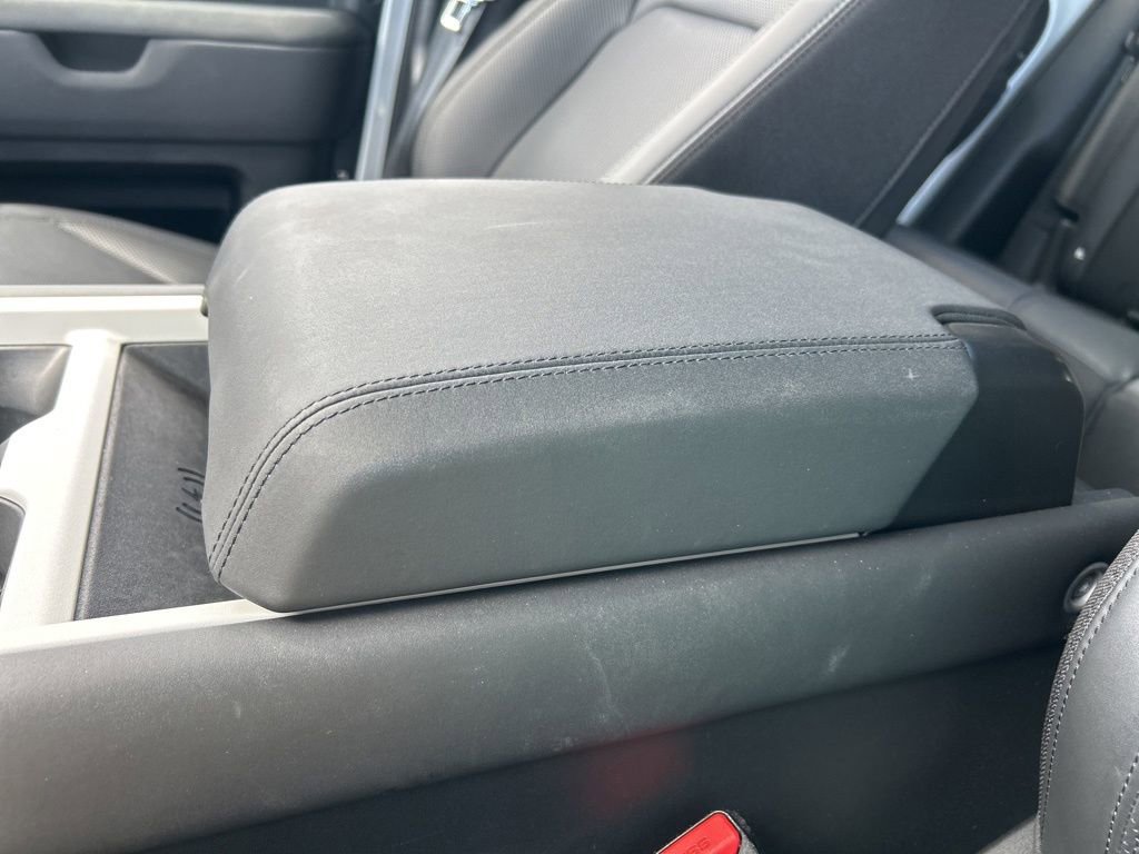 Used 2025 Land Rover Defender 110 S image 38