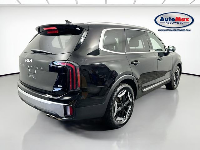 Used 2023 Kia Telluride EX w/ EX Captain's Chair Package AWD/4WD image 2