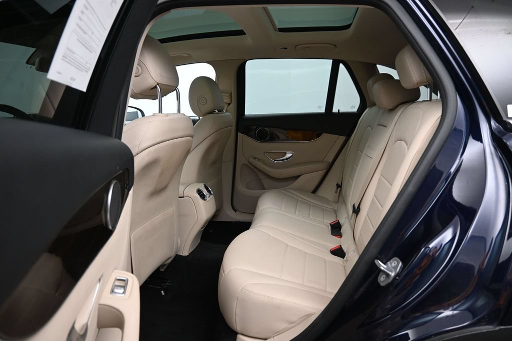 Used 2019 Mercedes-Benz GLC 300 4MATIC image 26