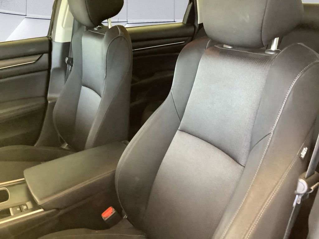 Used 2018 Honda Accord LX image 8