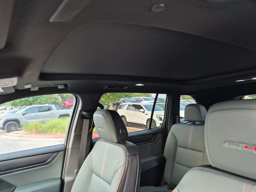 New 2026 GMC Acadia AT4 w/ Luxury Package AWD/4WD image 33