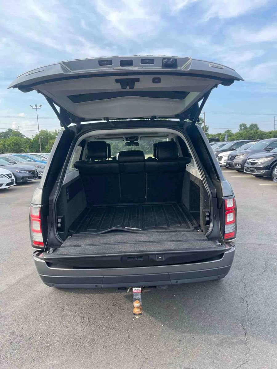 Used 2016 Land Rover Range Rover HSE image 15