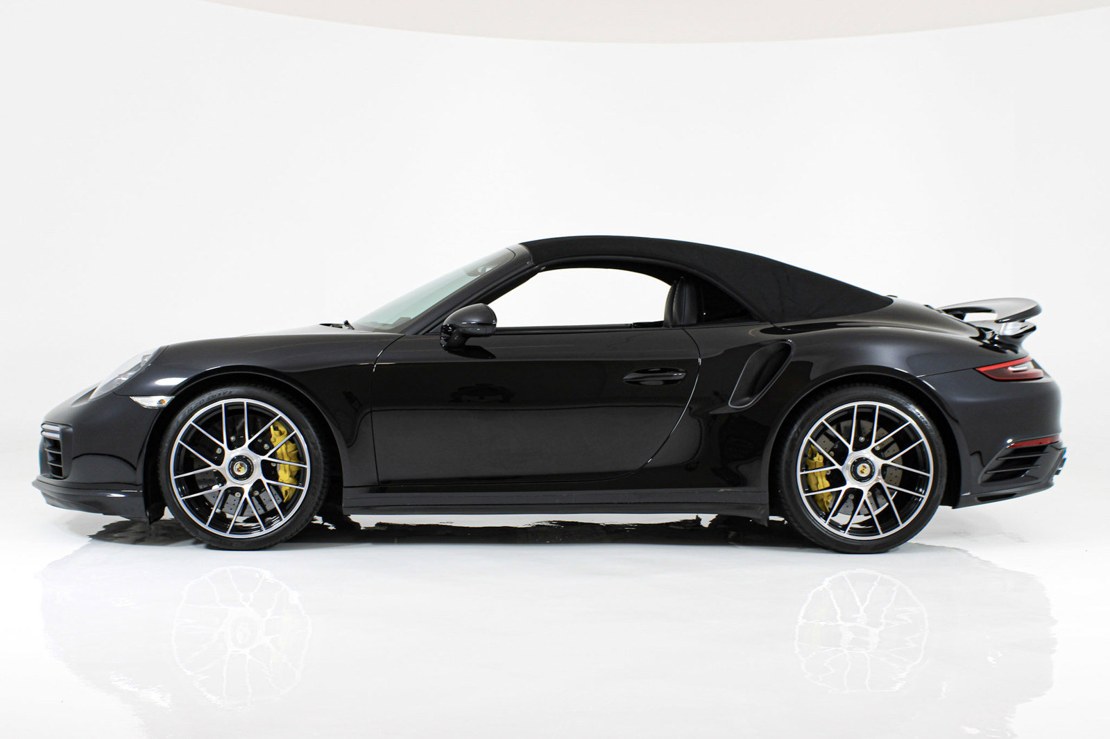 Used 2019 Porsche 911 Turbo S AWD/4WD image 5
