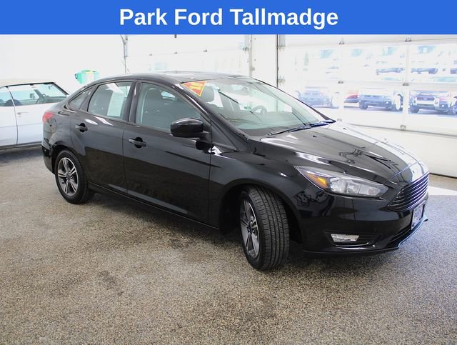 Used 2018 Ford Focus SE w/ SE Appearance Package image 7