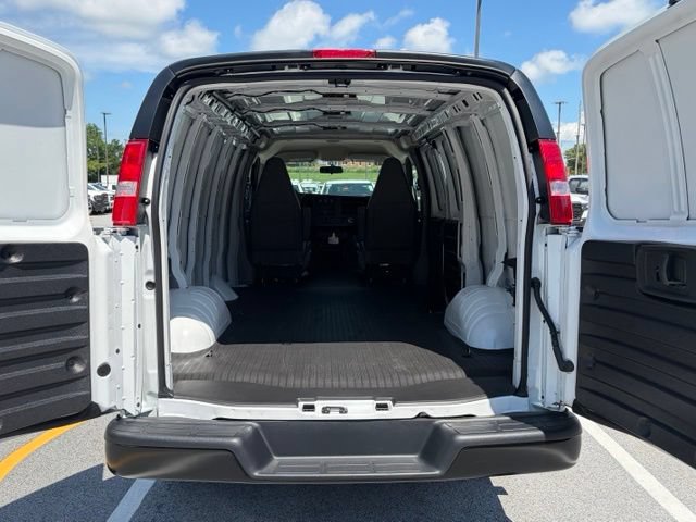 New 2026 Chevrolet Express 3500 w/ Driver Convenience Package RWD image 7