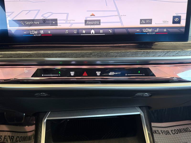 Used 2023 BMW 760i xDrive w/ Luxury Rear Seating Package AWD/4WD image 27