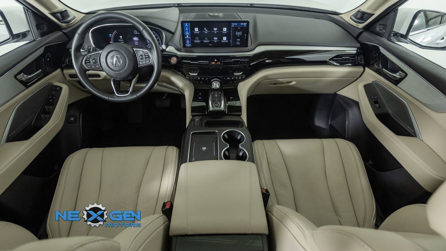 Used 2025 Acura MDX SH-AWD w/ Technology Package image 30