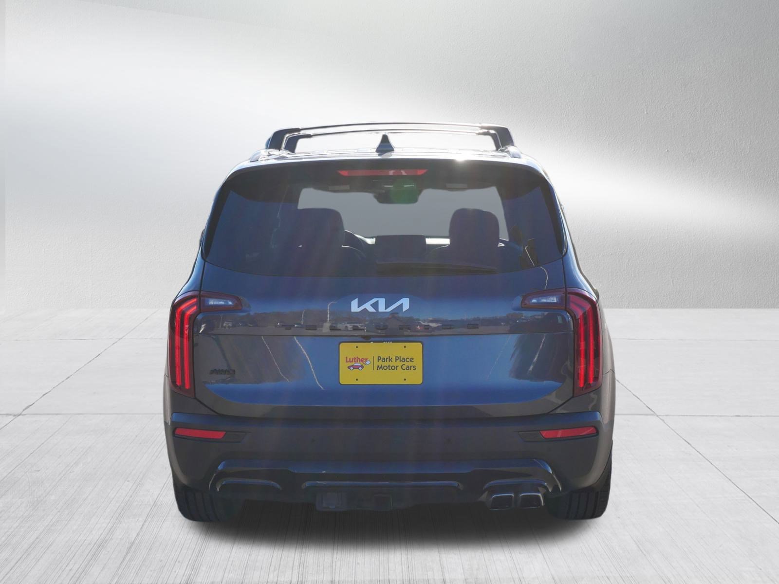 Used 2022 Kia Telluride SX w/ SX Prestige Package image 6