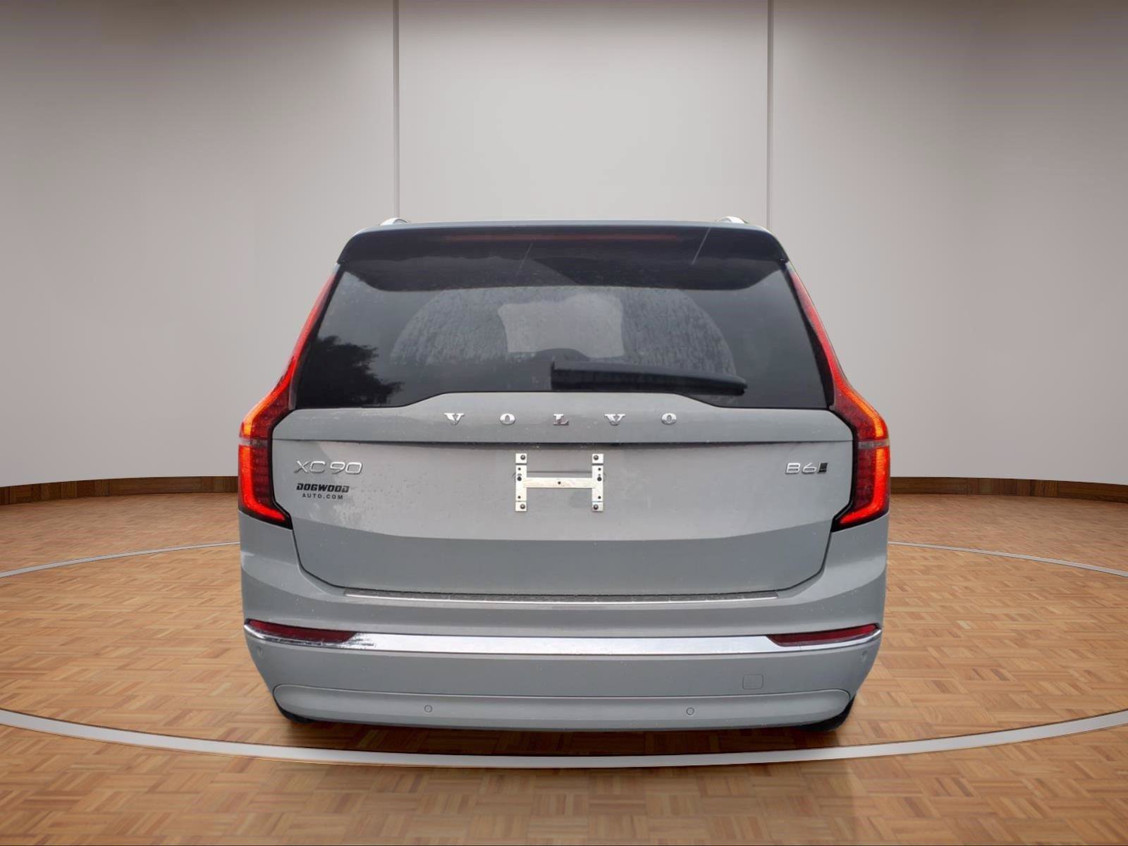 Certified 2026 Volvo XC90 B6 Plus w/ Protection Package Premier AWD/4WD image 5