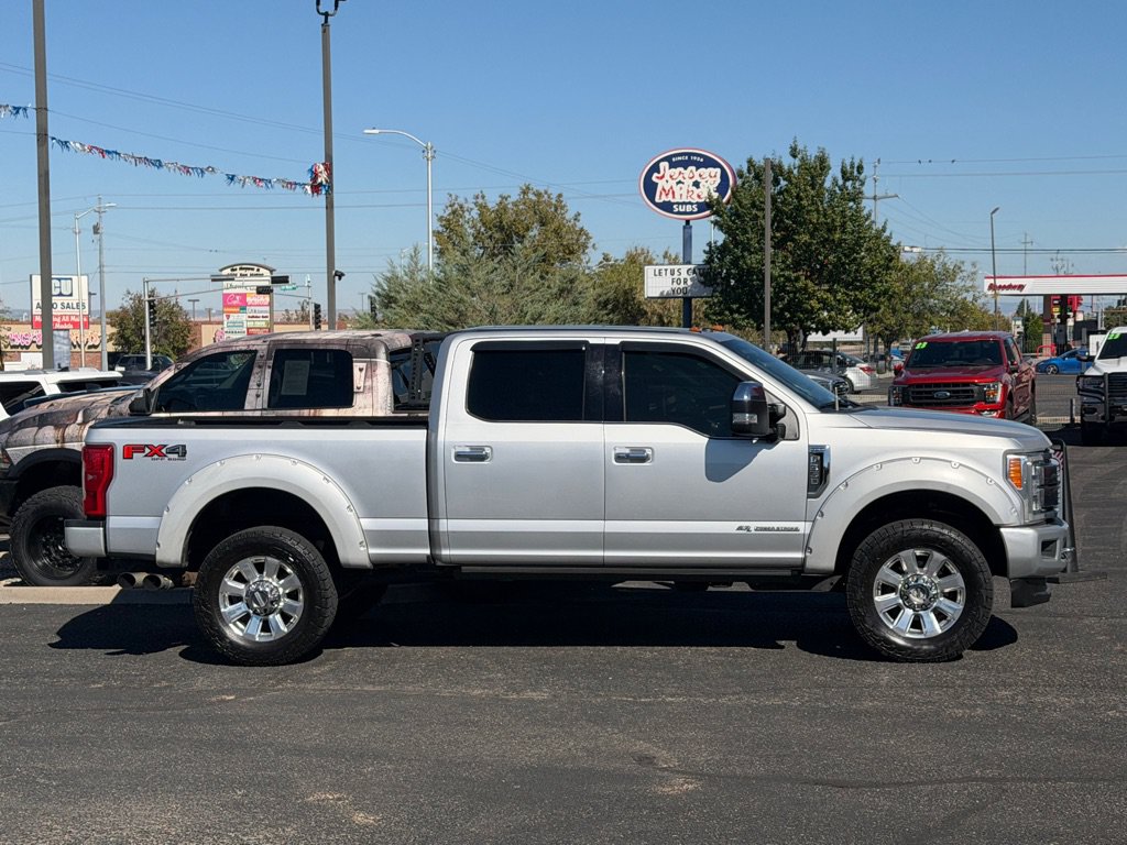 Used 2017 Ford F350 Platinum w/ Platinum Ultimate Package AWD/4WD image 3
