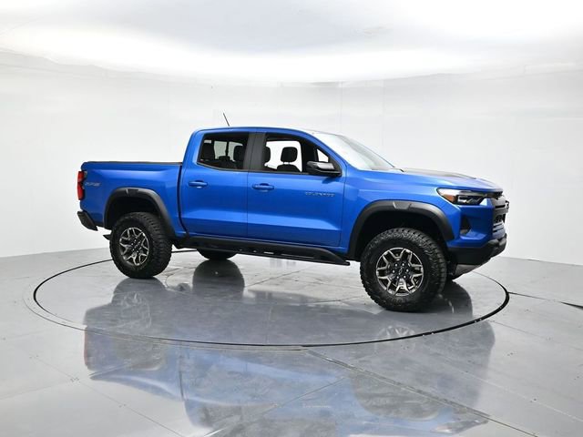 Used 2024 Chevrolet Colorado ZR2 w/ Technology Package AWD/4WD video 3