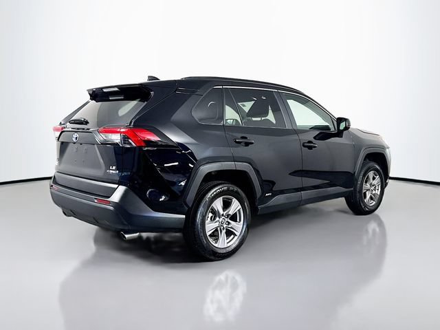 Used 2024 Toyota RAV4 LE AWD/4WD image 8