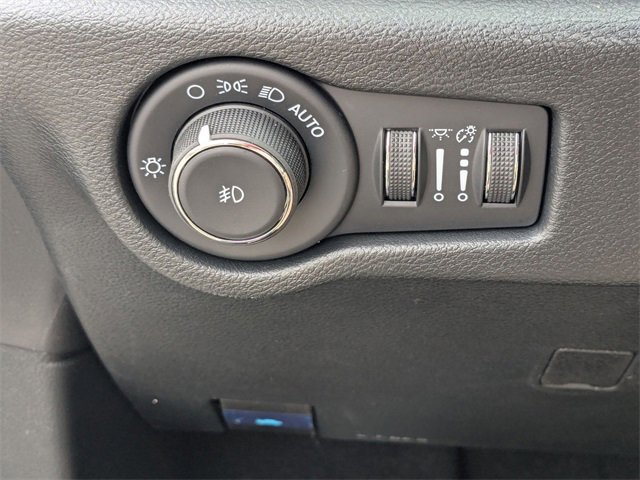 New 2026 Chrysler Pacifica Limited w/ Trailer Tow Group image 17