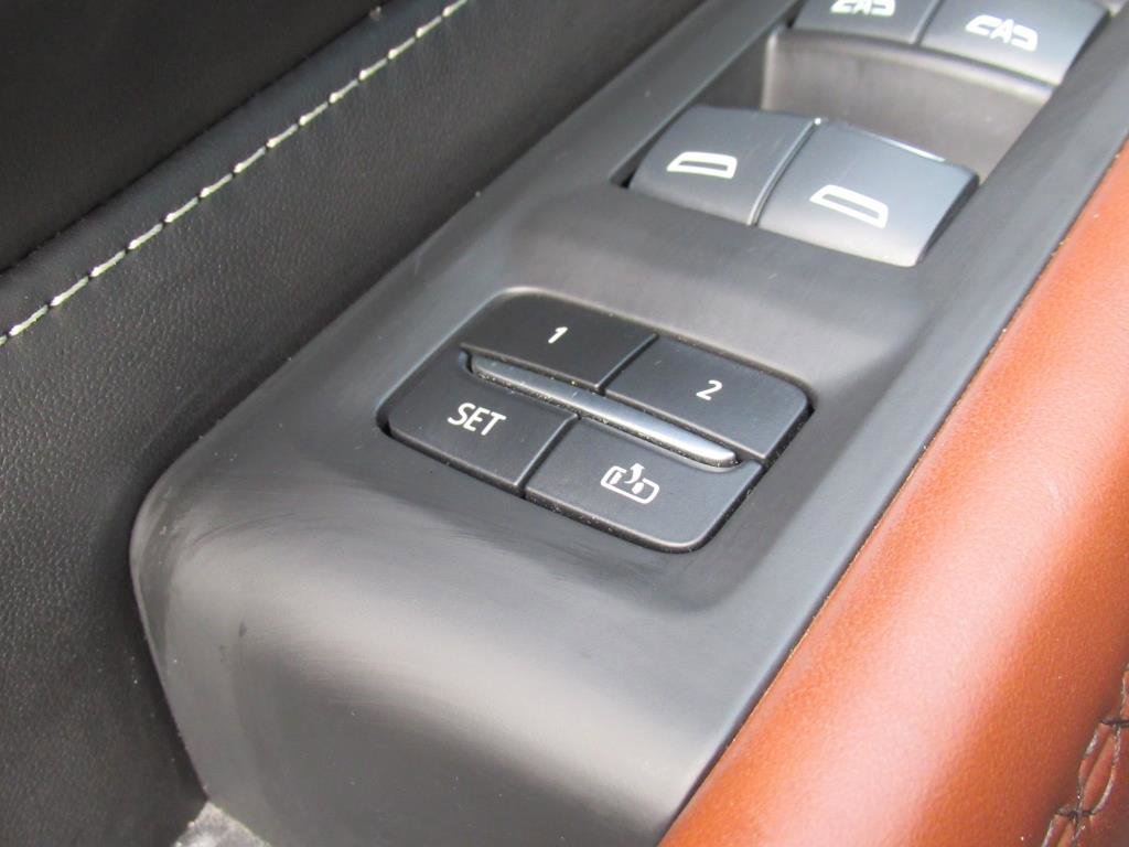 Used 2024 GMC Yukon XL Denali Ultimate image 28