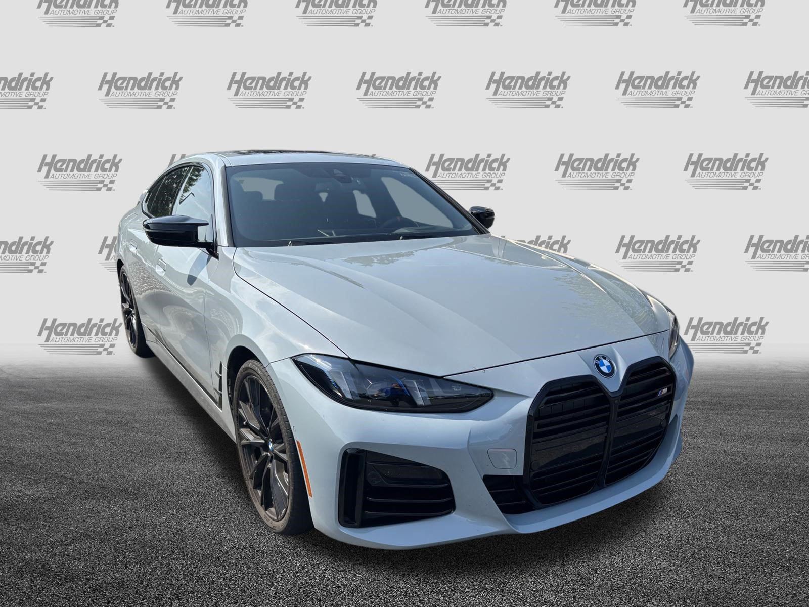 Used 2026 BMW M440i w/ Premium Package RWD image 2