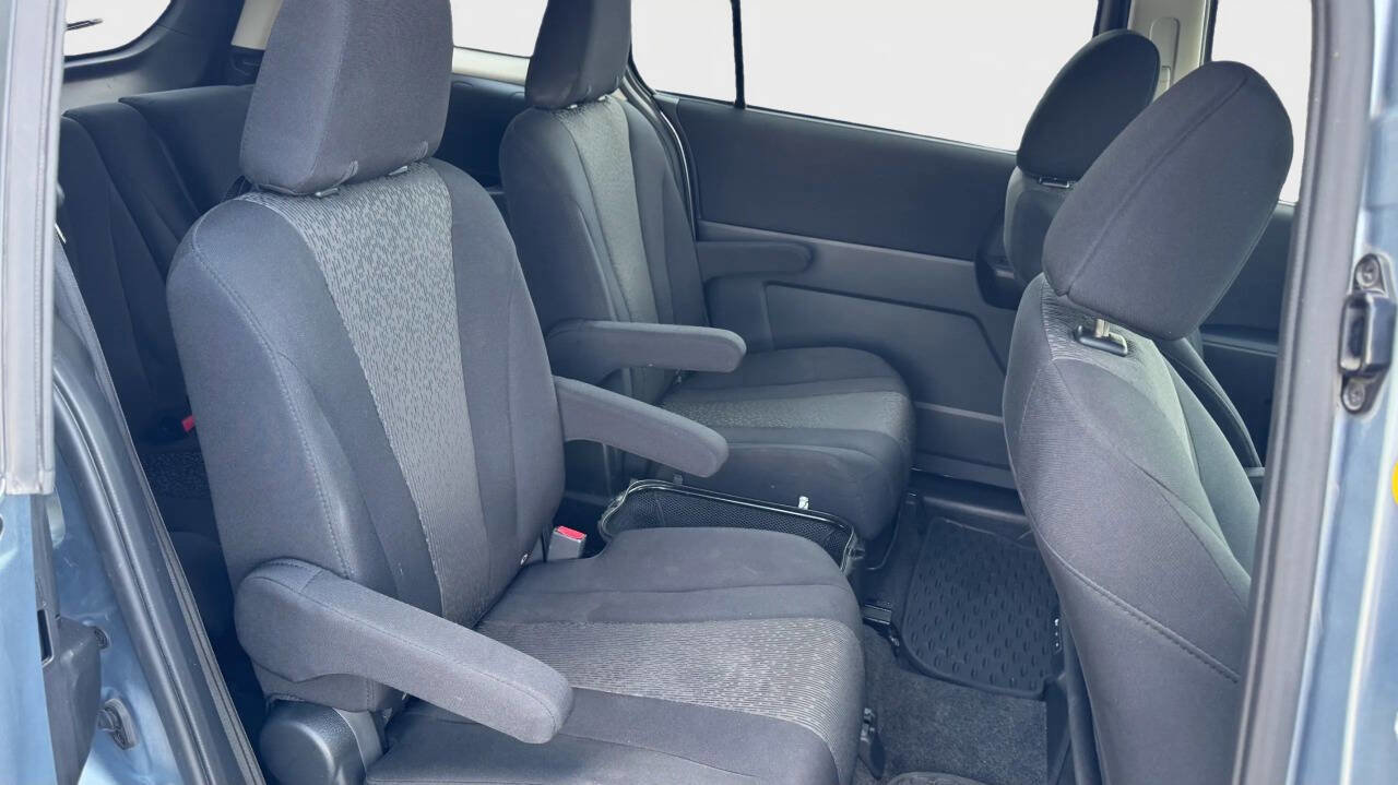 Used 2012 MAZDA MAZDA5 Touring w/ Moonroof & Audio Pkg image 14