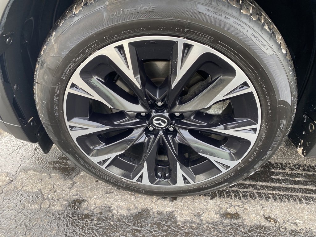 Certified 2024 MAZDA CX-90 Plug-In Hybrid w/ Premium Pkg image 32