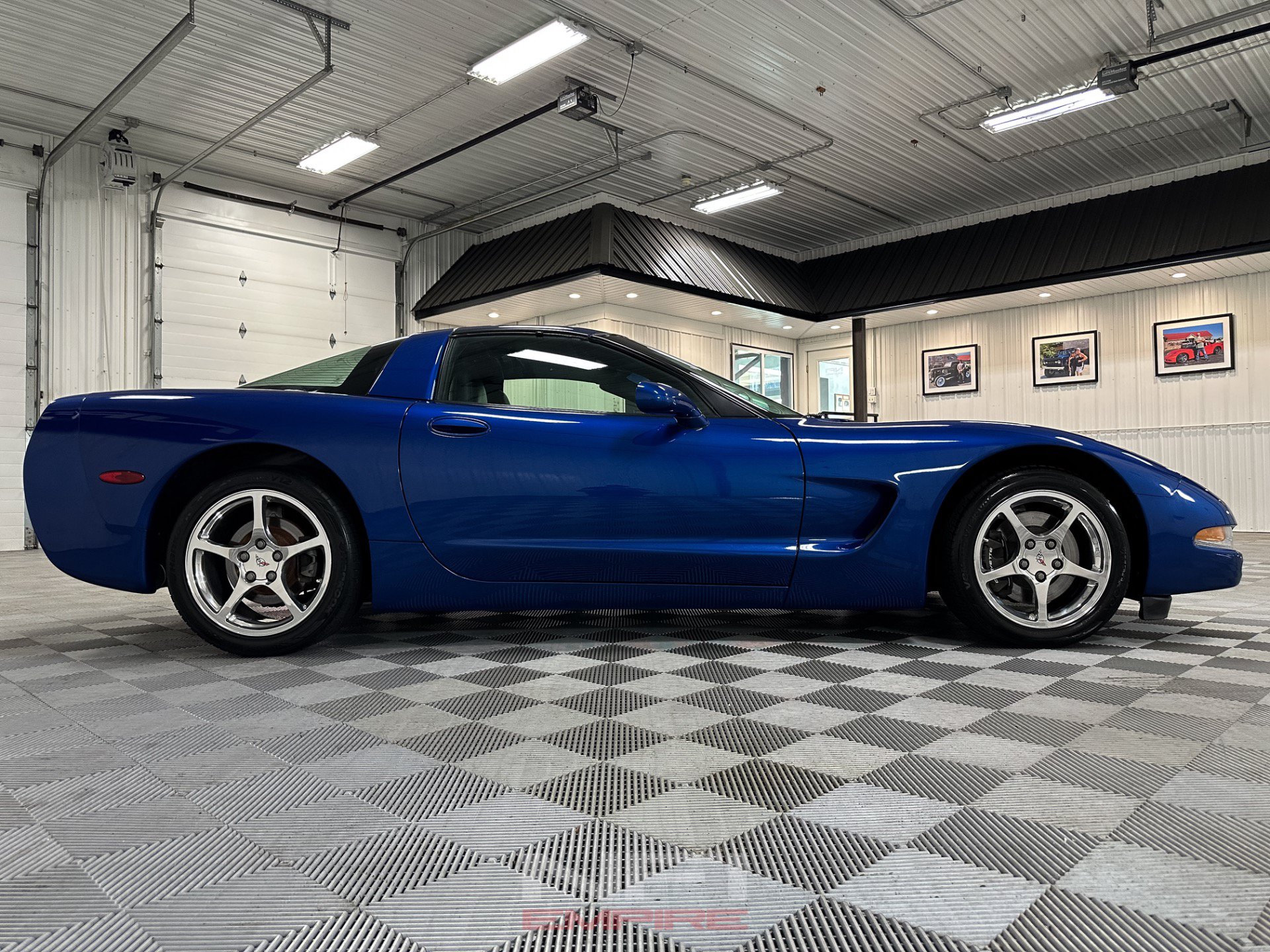 Used 2002 Chevrolet Corvette Coupe w/ Preferred Equipment Group2 RWD image 17