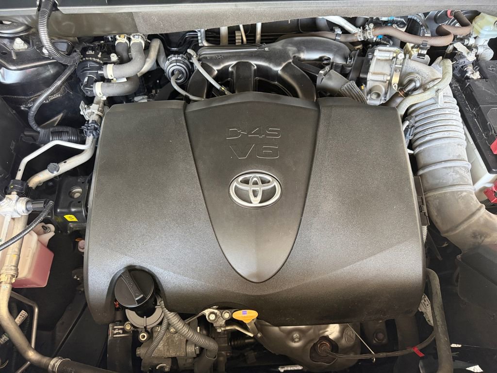 Used 2022 Toyota Highlander XLE FWD image 20