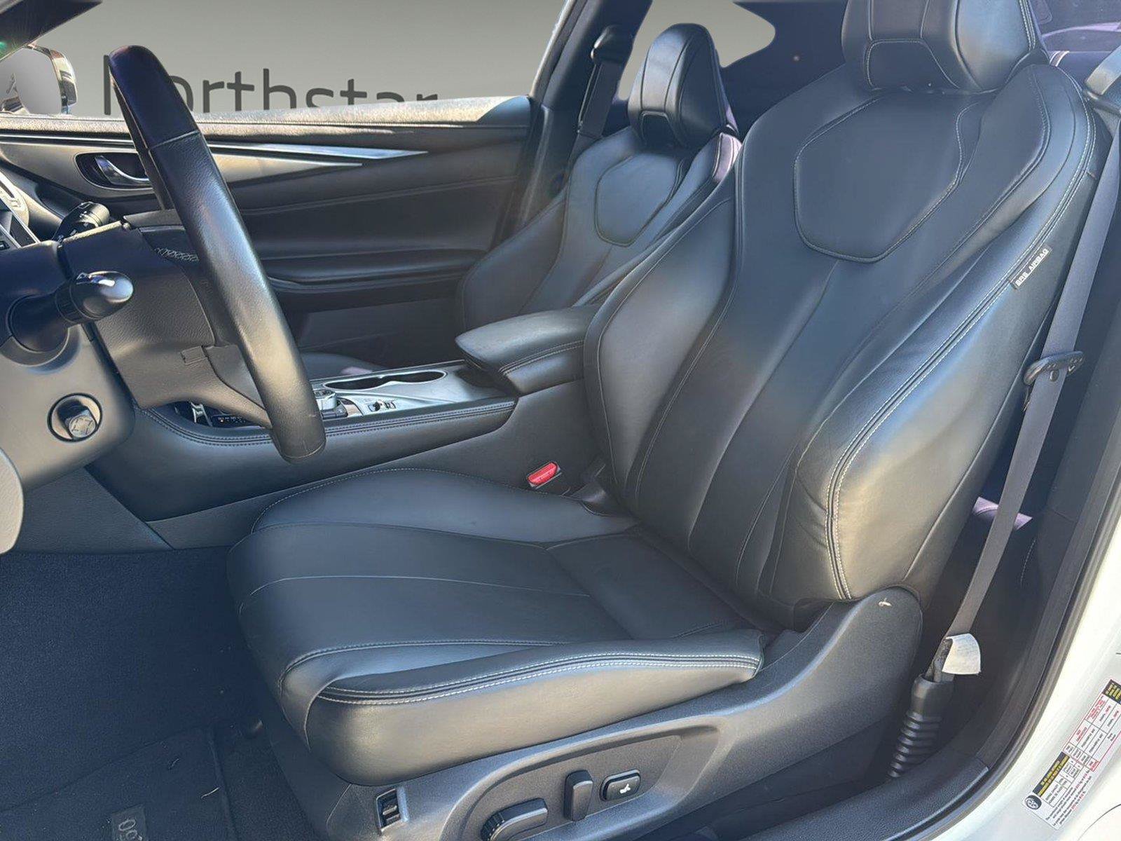Used 2019 INFINITI Q60 3.0t Luxe w/ Essential Package AWD/4WD image 17