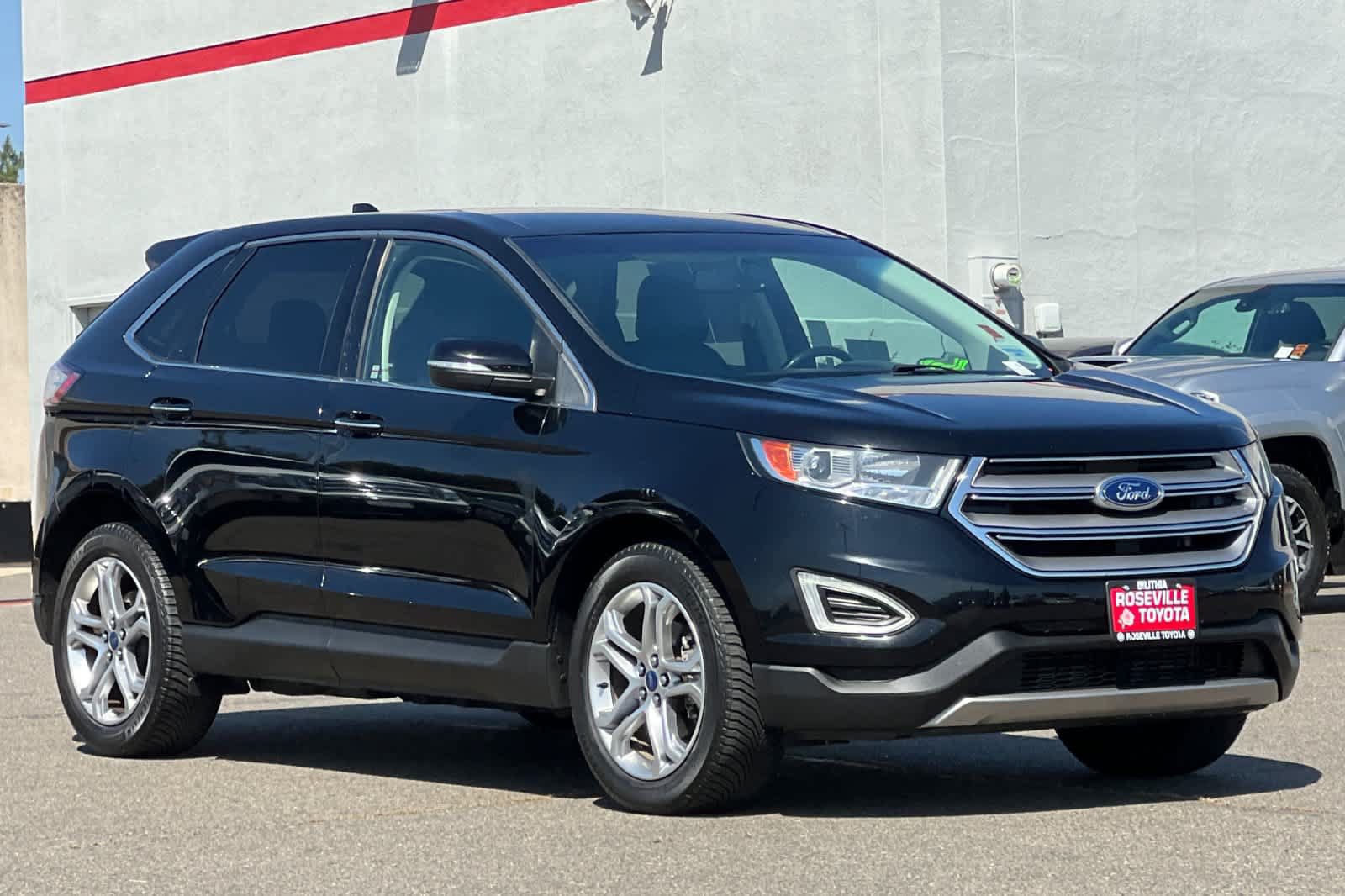 Used 2018 Ford Edge Titanium FWD image 5