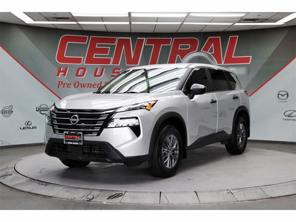 Certified 2024 Nissan Rogue S image 2