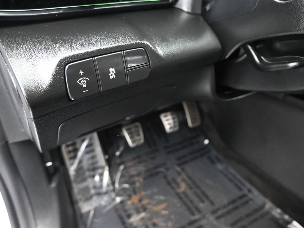 Used 2025 Hyundai Elantra N Base image 19