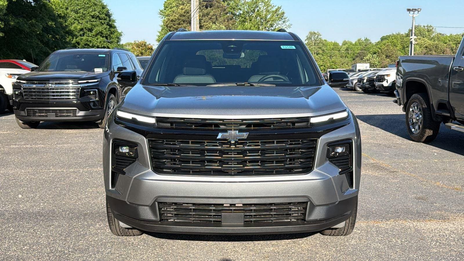 New 2026 Chevrolet Traverse LT FWD image 2