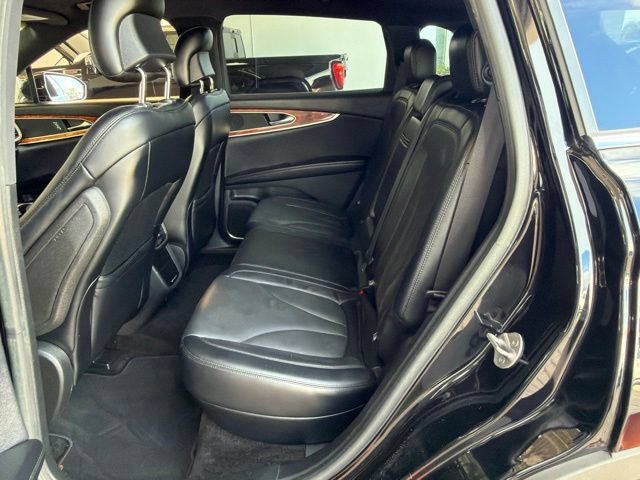 Used 2018 Lincoln MKX Reserve w/ Cargo Utility Package FWD image 14