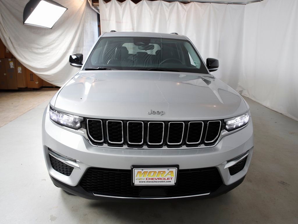 Used 2022 Jeep Grand Cherokee Limited image 6