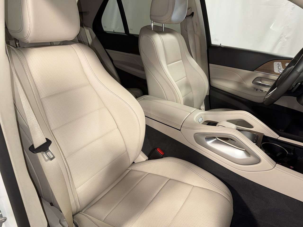 Used 2020 Mercedes-Benz GLE 350 4MATIC image 32