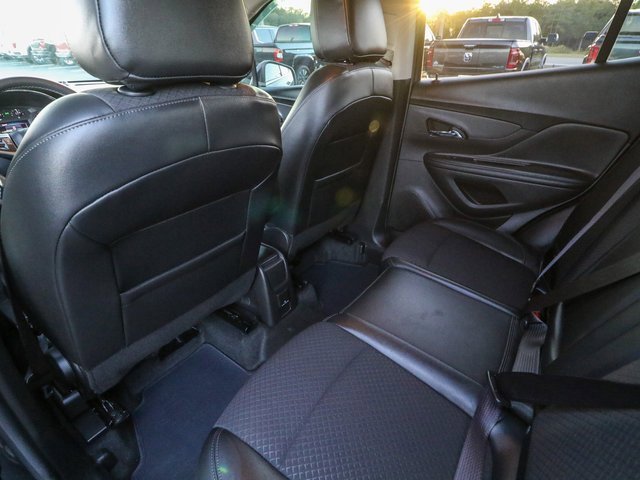 Certified 2022 Buick Encore Preferred w/ Safety Package image 25