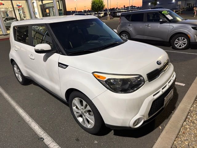 Used 2016 Kia Soul ! FWD image 5