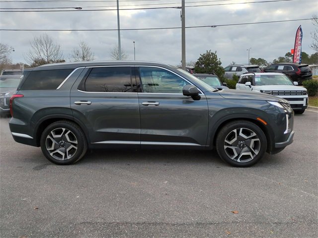 Used 2023 Hyundai Palisade Limited w/ Cargo Package image 4
