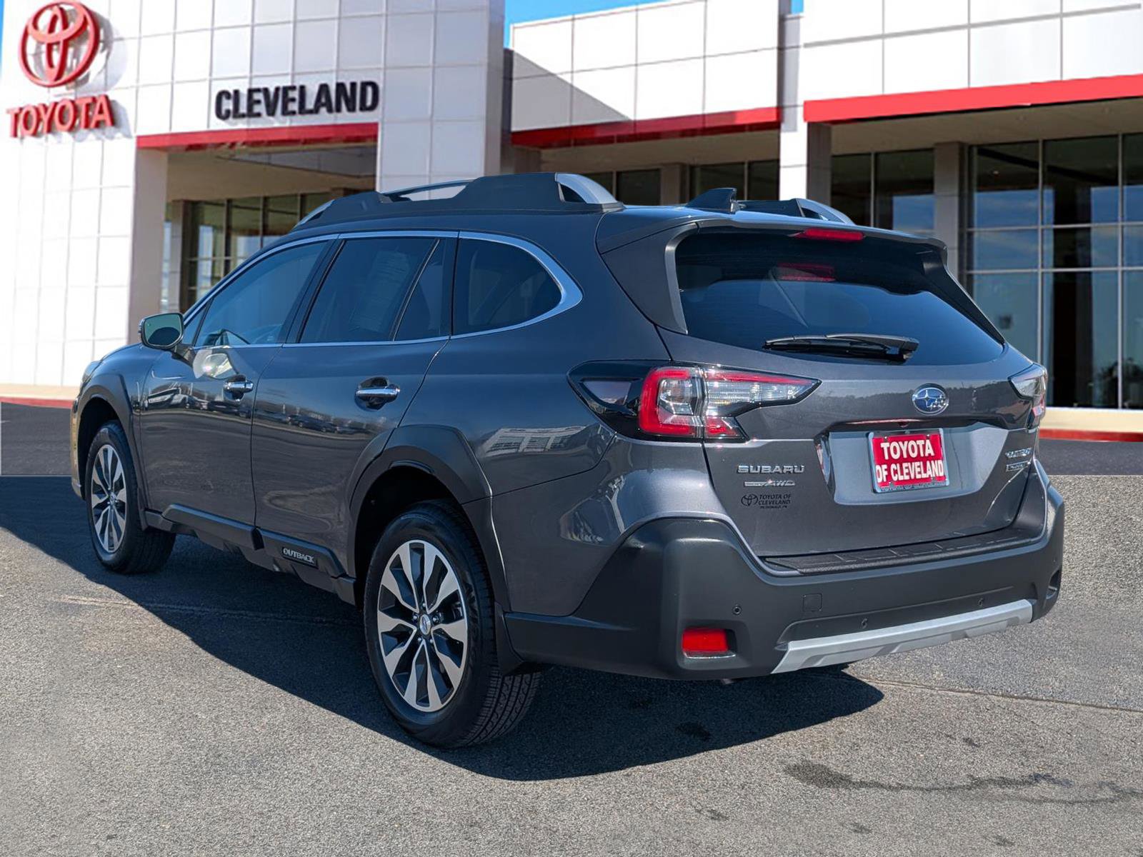 Used 2025 Subaru Outback Touring XT w/ Popular Package #2 video 3