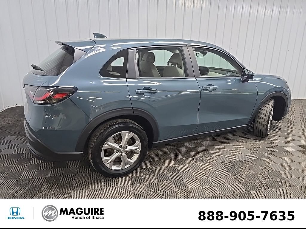 Used 2023 Honda HR-V LX image 3