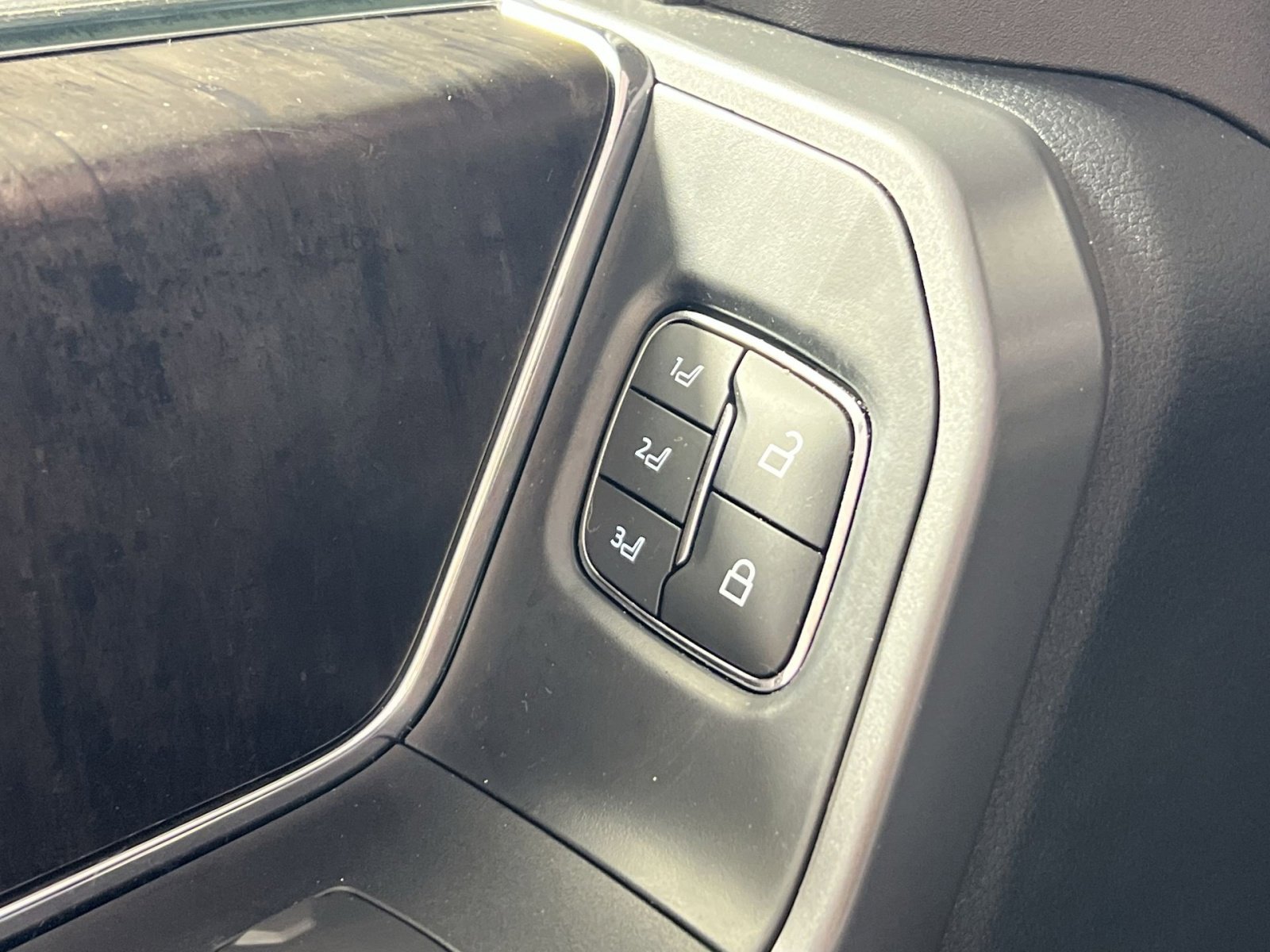 Used 2022 Ford F150 Lariat image 31